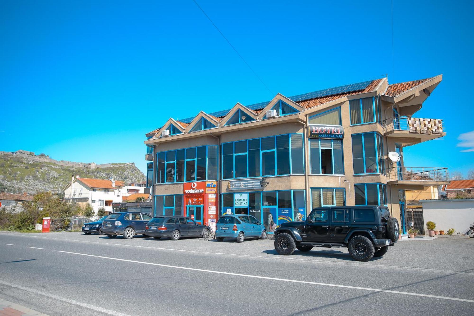 Hotel Ambasador Bahçallëk Eksteriør billede