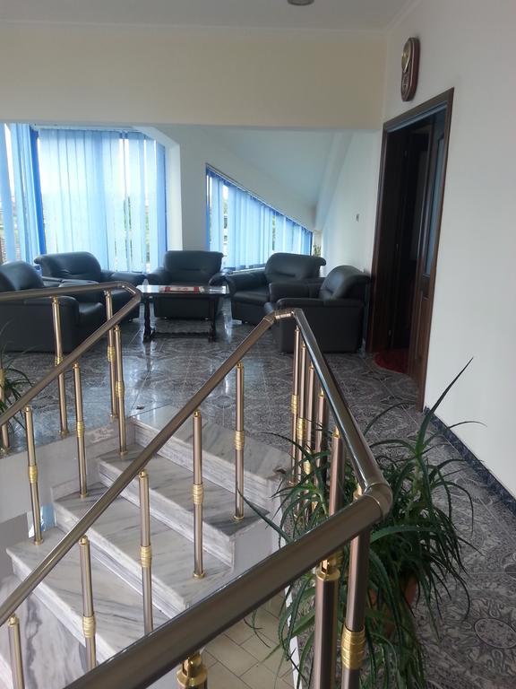 Hotel Ambasador Bahçallëk Eksteriør billede